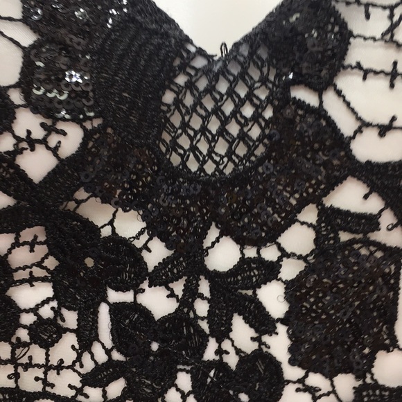 NWT A-LINE BLACK AND WHITE DRESS - Picture 3 of 5